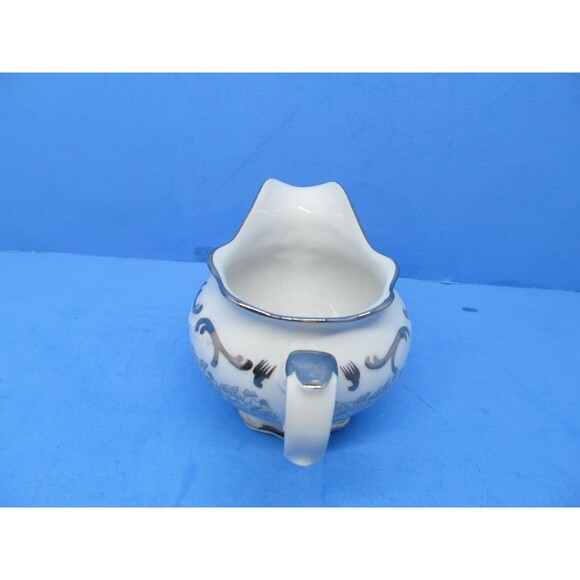 Cathedral Bridal Rose Bavaria West Germany 10 OZ Creamer In Excellent Condition - Picture 6 of 9